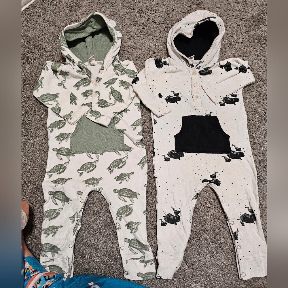 Kate Quinn Hooded Rompers 18-24 (Sea Turtles & Balugas)